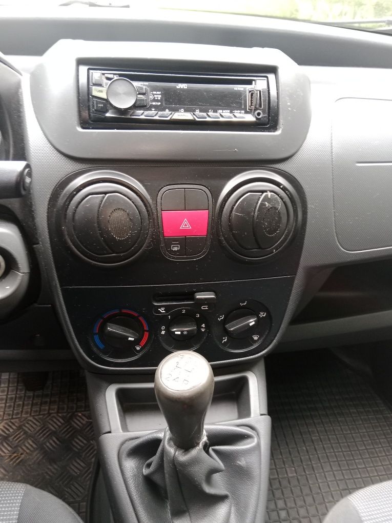 Sprzedam Peugeot Bipper 2010rok silnik 1.4HDI