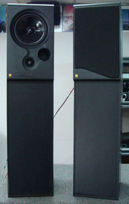 Colunas KEF Coda 9 -- Com Subwoofers internos --- made in UK