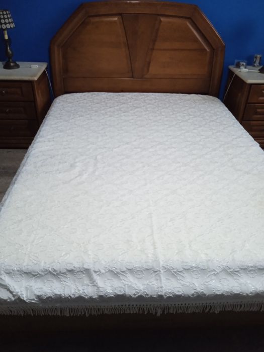 Quarto de casal em muito bom estado