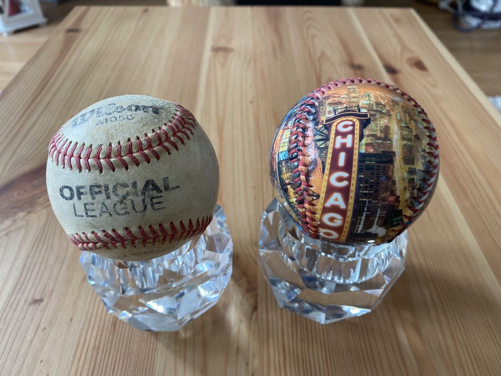 Dwie piłki do baseball bejsbola
