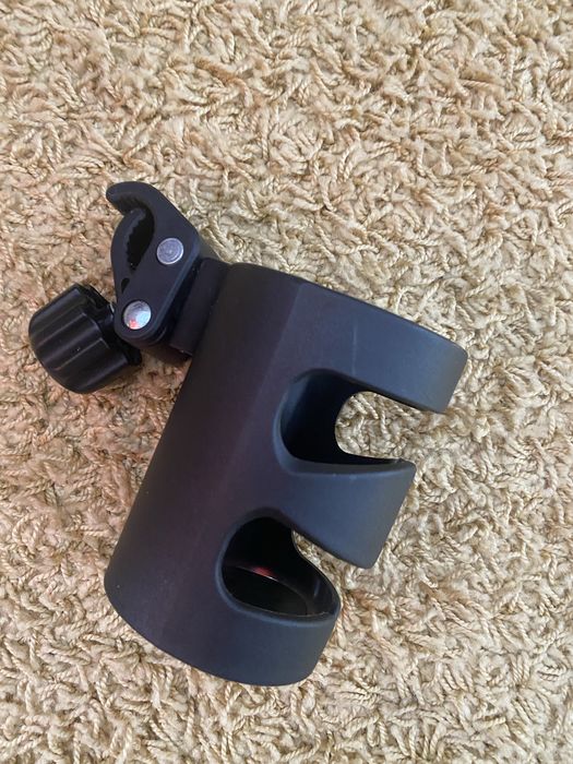 Універсальний тримач бутилочки чи стакана для коляски