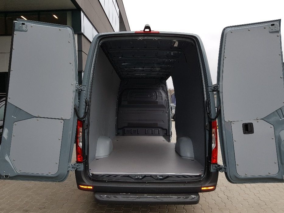 Mercedes Sprinter L1H1 Obicie wnętrza