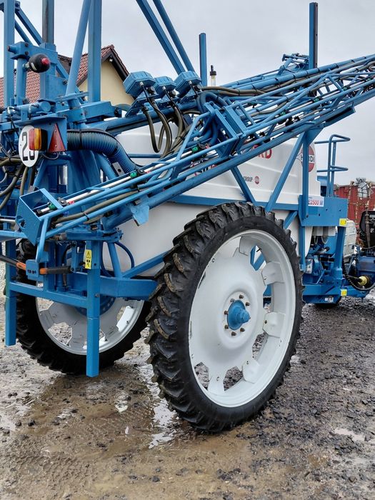 Opryskiwacz Evrard Hardi 2500l Lance 24m/21m 6 sekcji Stan.B.Dobry