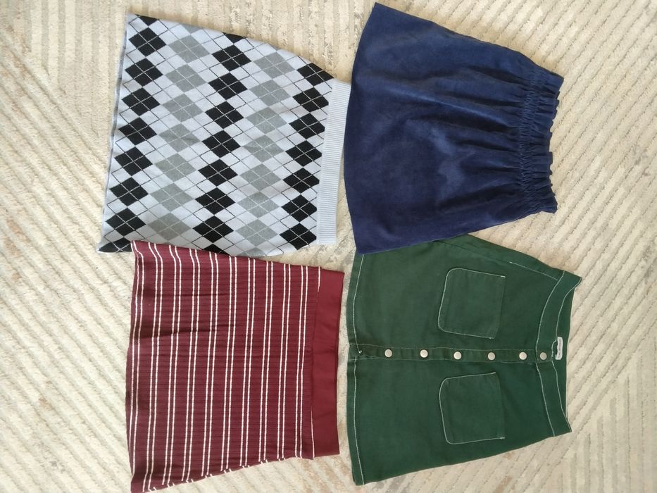 Zestaw cztery spódnice r S i 164