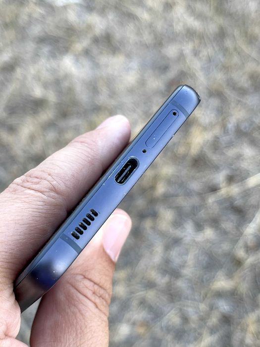 Samsung s21fe 6/128gb 45w зарядка в комплекте