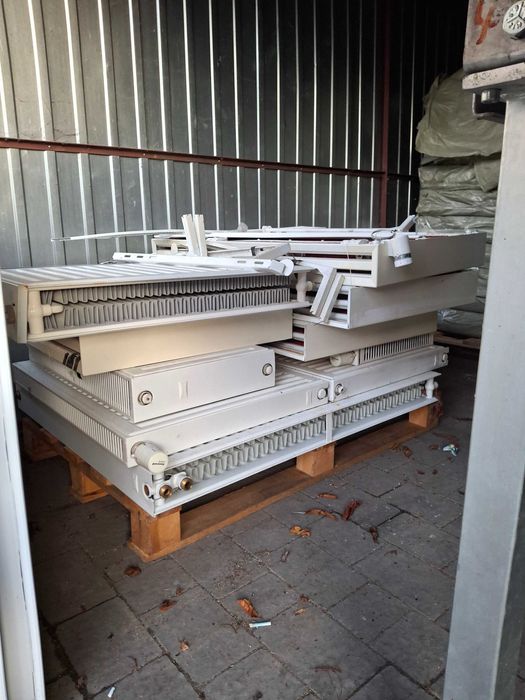 grzejniki z demontażu używane purmo zehnder z termostatami uchwytami