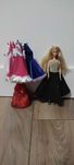 Lalka barbie ze zmiennymi sukienkami
