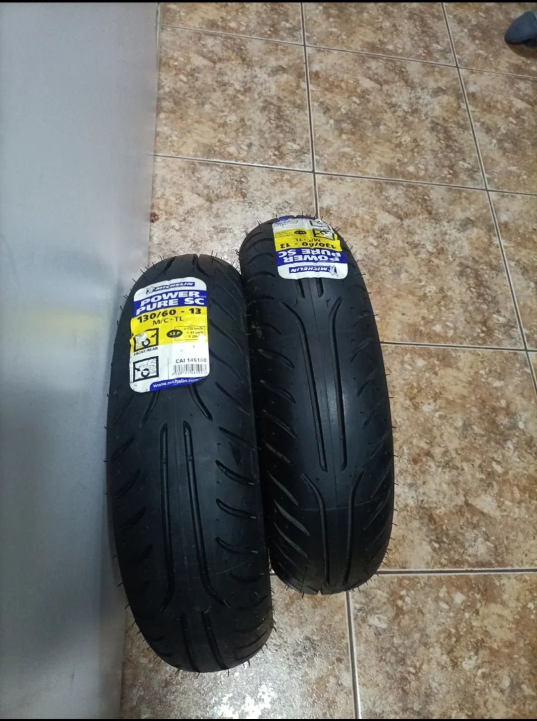 Pneu Michelin 130 60 r13 novos
