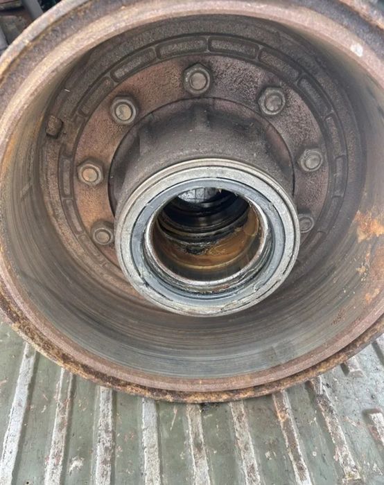 Ступицы Урал 375.4320.старого нового образца.