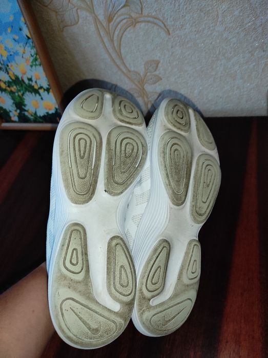 Nike кросівки білі 37 р