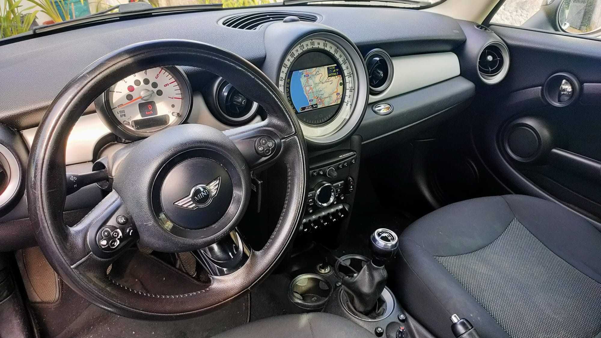 MINI Cooper D 1.6 (2011)