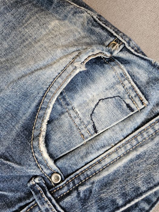 Męskie spodnie jeansowe