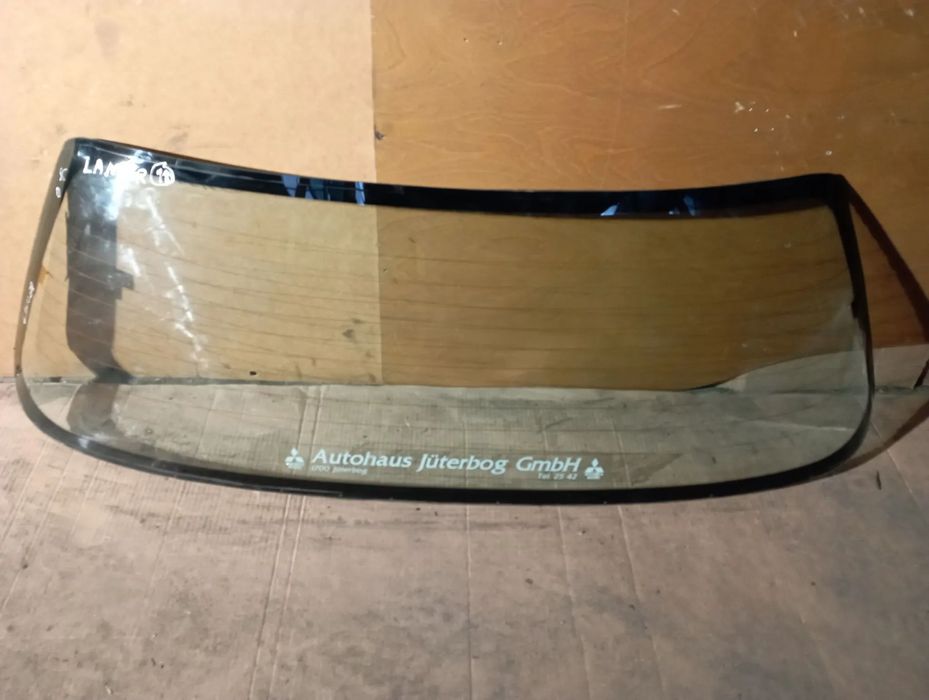 Szyba tylna Mitsubishi Lancer Sedan 88-92