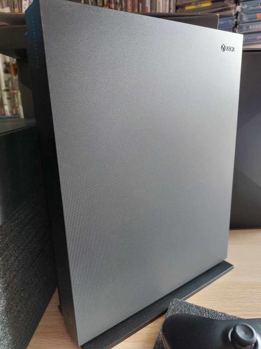 Xbox One X Project Scorpio 1Tb