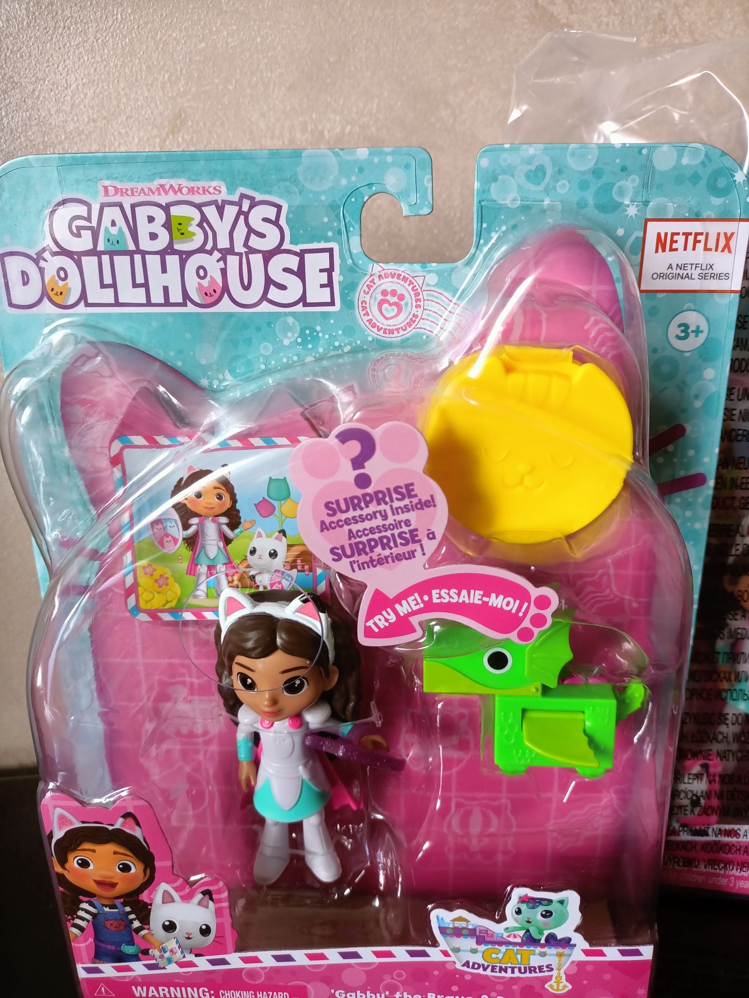 Gabby's Dollhouse,  Knight Gabby з іграшкою-сюрпризом та міні-драконом