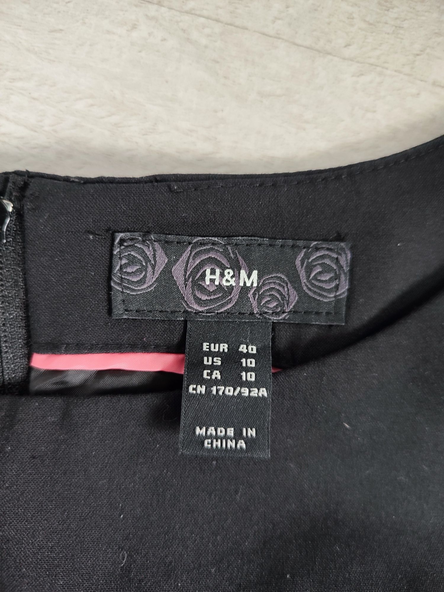 Czarna sukienka H&M rozmiar L