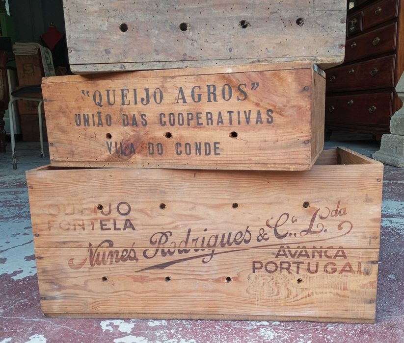 Antigas caixas Queijos Manteiga em madeira