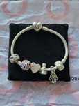 Pulseira pandora com 6 contas