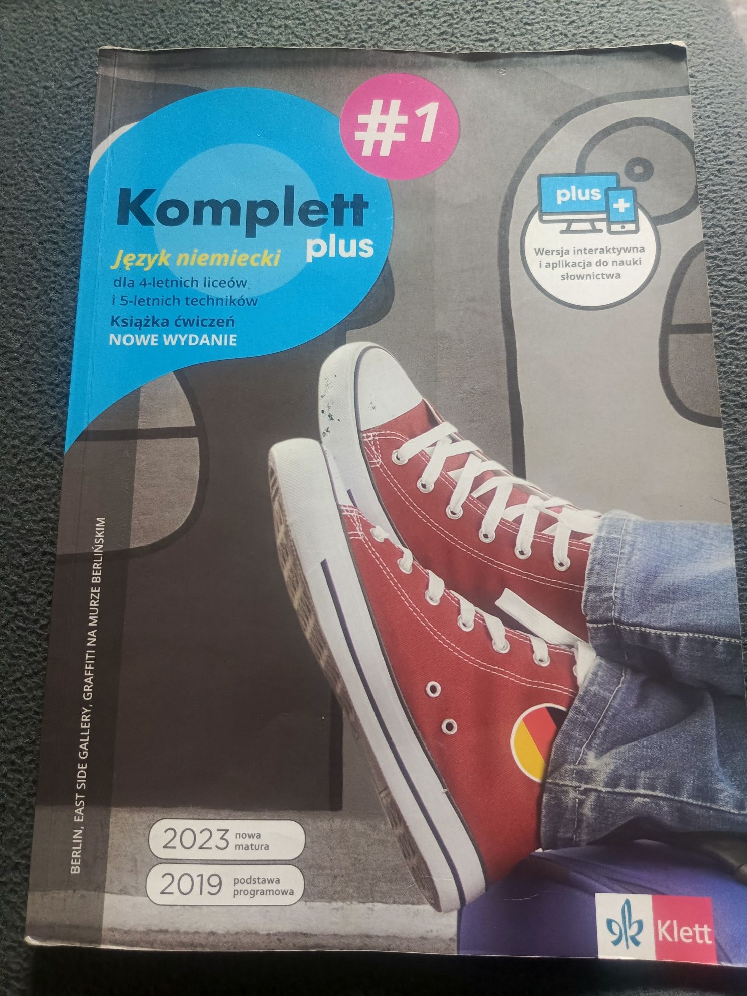 Komplett plus 1 podręcznik + ćw.