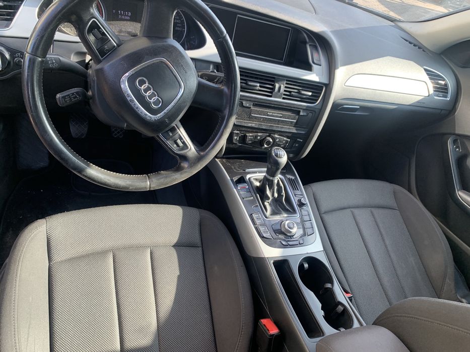 Audi a4 b8 2.0D sline rok 2009/2010