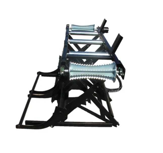 Hydrauliczny podajnik kłód drewna do piło-łuparek pni polan łuparki