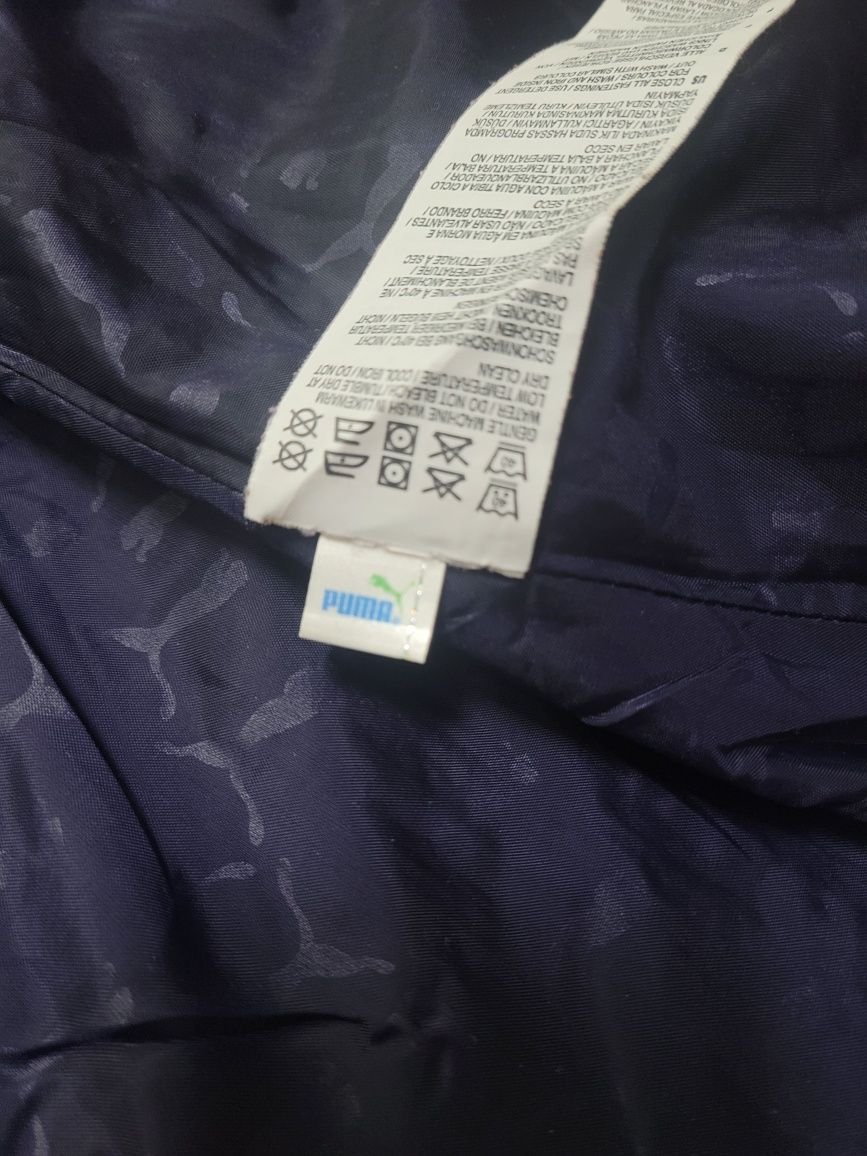 Жіноча куртка puma.