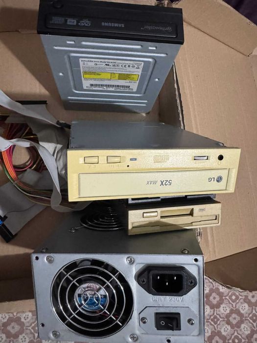 Peças PC drive cd/disquete e power alimentaçao