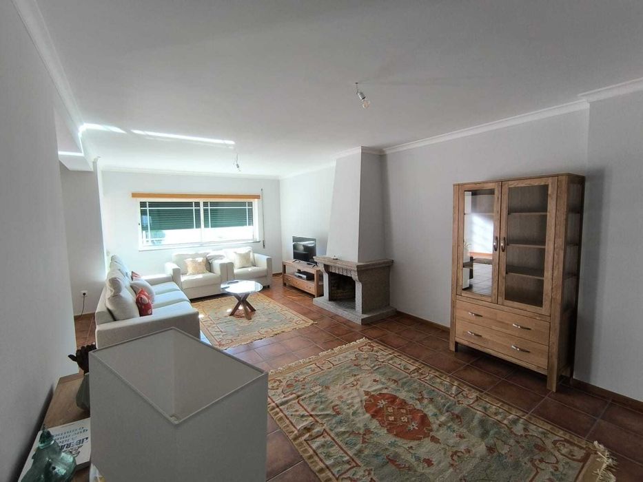 Moradia em Banda T5 a 5 min de Viseu