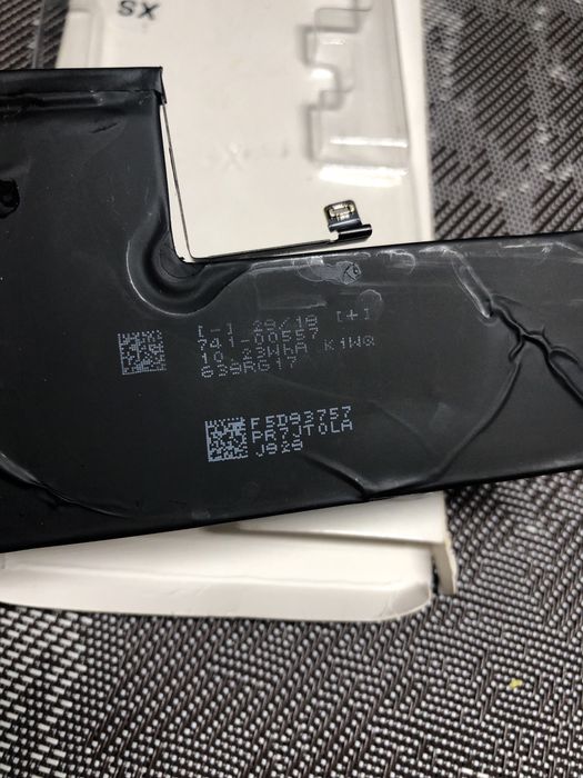 Оригінальна батарея Apple для моделі iPhone XS 80%