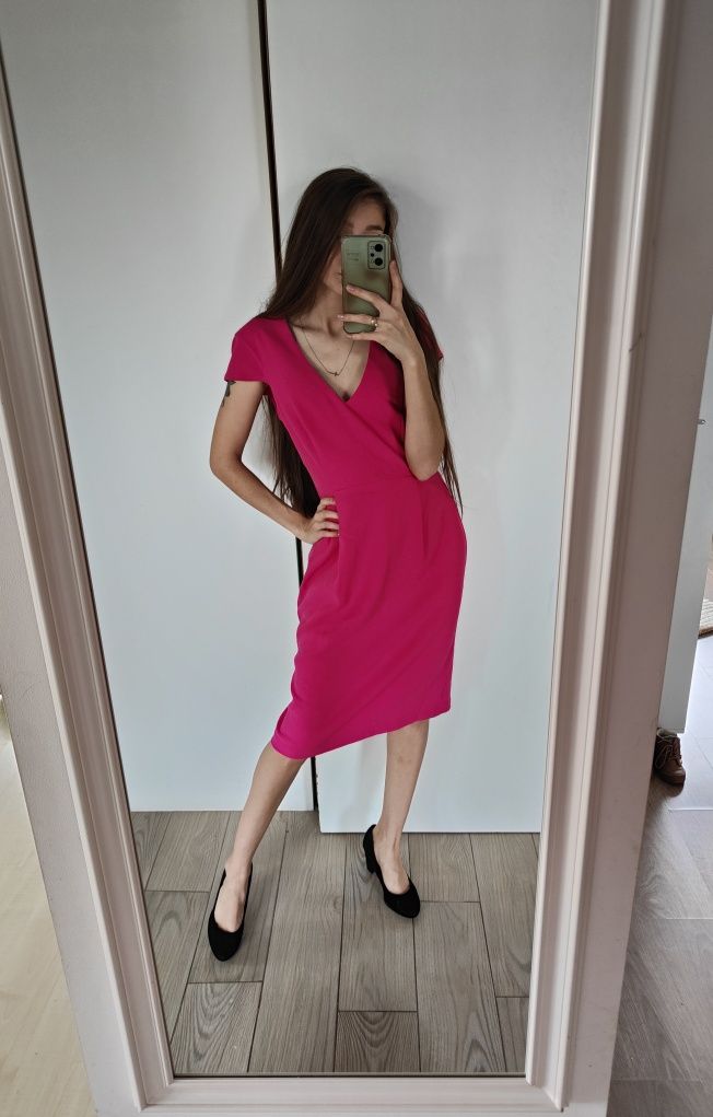 Różowa sukienka prosta h&m biurowa sukienka ołówkowa opięta midi M 38