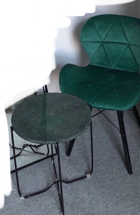 Stolik , krzesła 4 szt