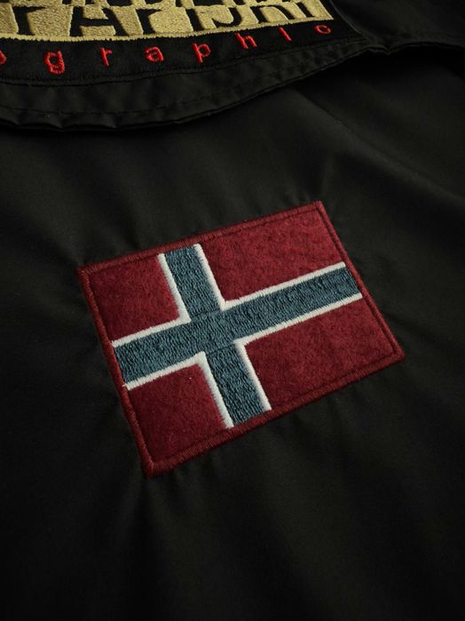 Вітрівка-анорак NAPAPIJRI | Чорна | Щільна плащівка | Нашивка логотип