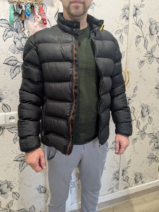 Зимняя куртка, пуховик