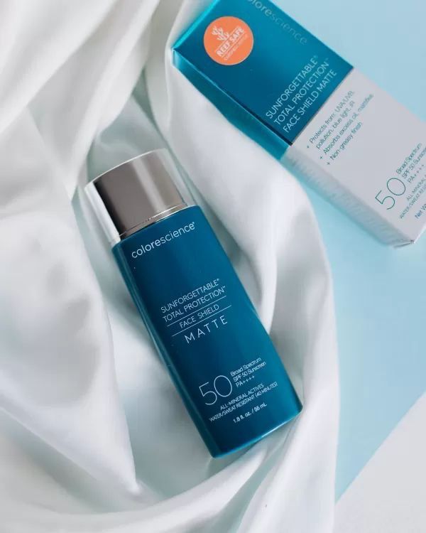 Сонцезахисний тонуючий крем для обличчя Colorescience spf 50