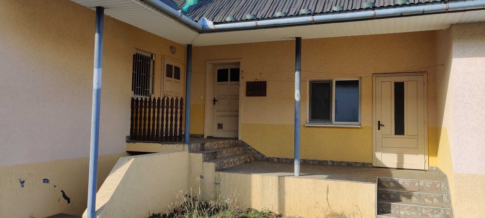 Большой дом, 4 комнаты+кухня, сад гараж. д. Чома, г. Берегово