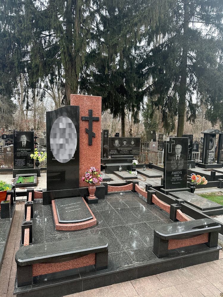 Пам'ятники та будь-які вироби з граніту у Котельві!