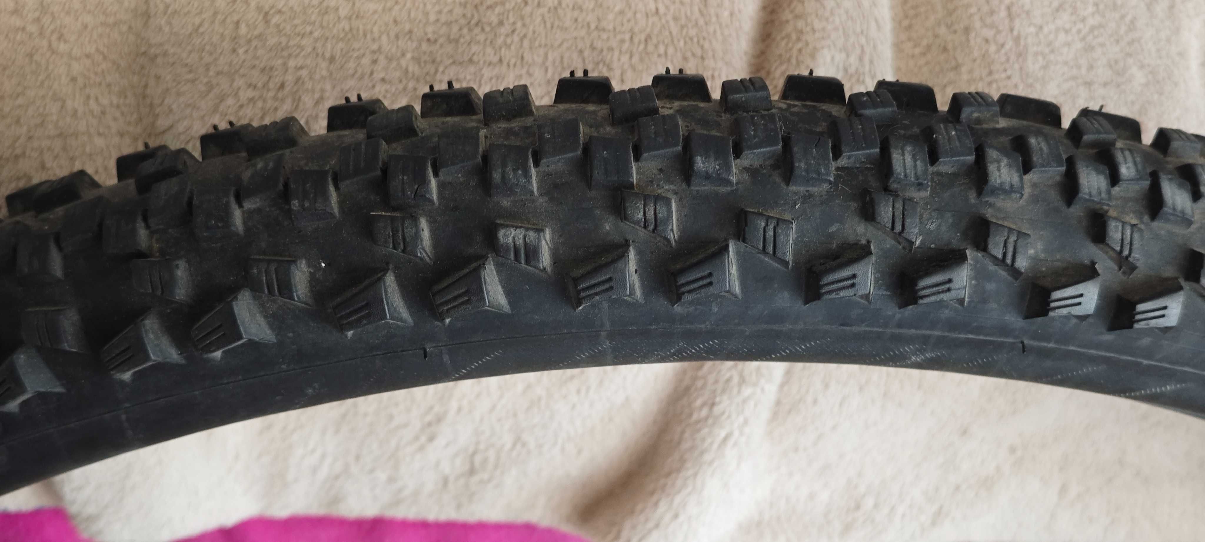 Opona Schwalbe Balck Jack 26x2,25 drut wraz z dętka wętyl presta