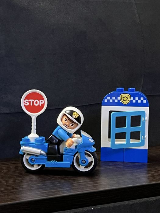 Конструктор Lego Duplo Поліцейський мотоцикл