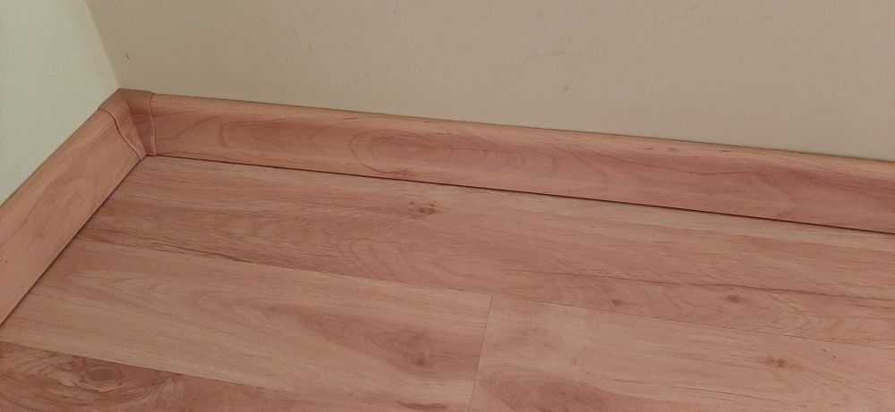 Panele podłogowe + listwy podłogowe