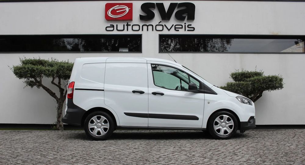 Ford TRANSIT COURIER