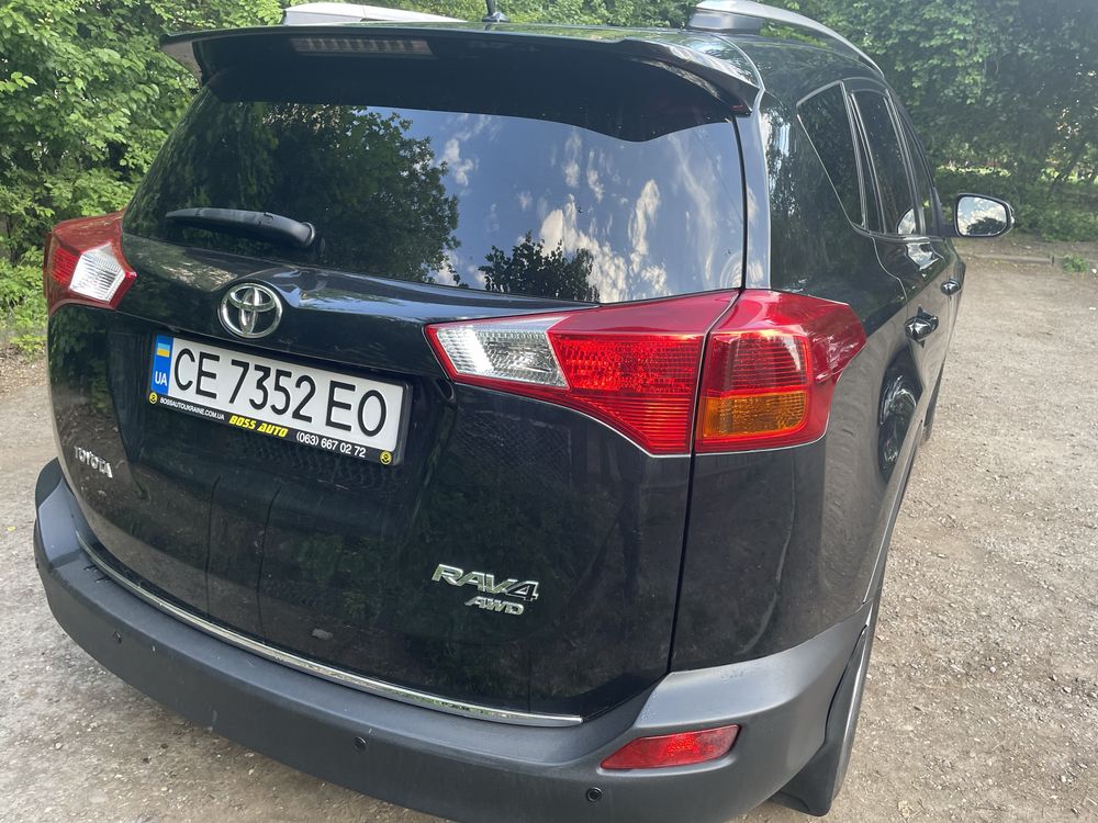 Rav 4 2013 у відмінному стані