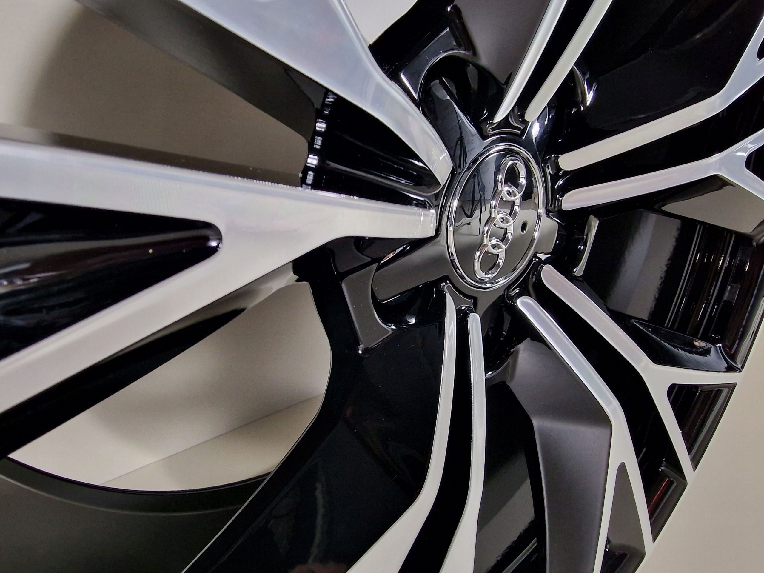 Oryginalne Felgi Audi 20 A4 A5 A6 A7 A8 Q3 Q5 Q7