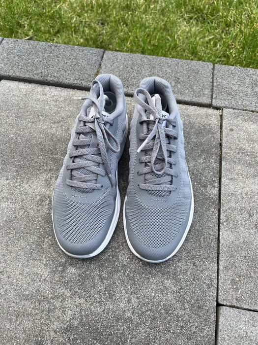 Nike Air Max r. 35 szare buty adidasy do biegania dla chlopca