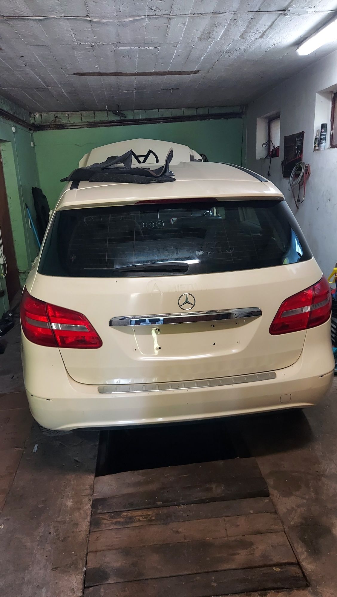 Kompletna Klapa Bagażnika kamera Mercedes w246 Polift B klasa