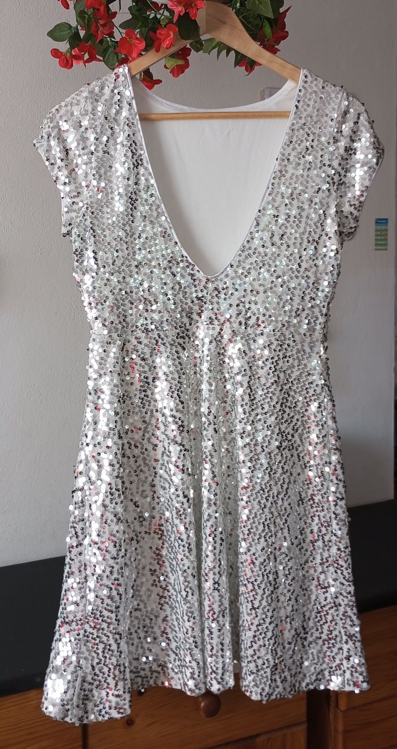 NOWA balowa sukienka z cekinów r.36/38 BODYFLIRT boutiq