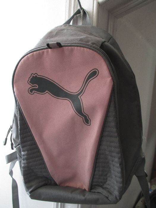 Mochila PUMA em tons Rosa e Cinzento