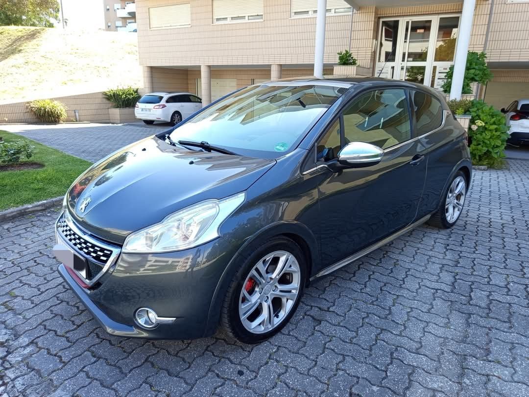 Peugeot 208Gti 1.6 200Cv em bom estado geral