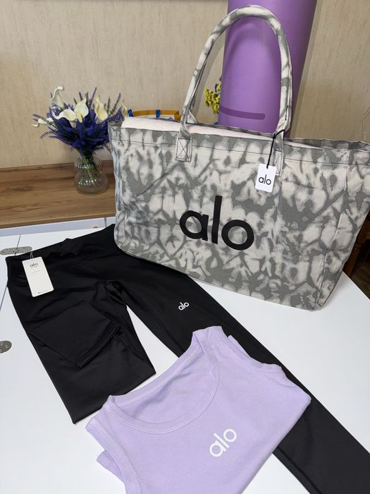 Сумка шопер Alo yoga з твердими ручками