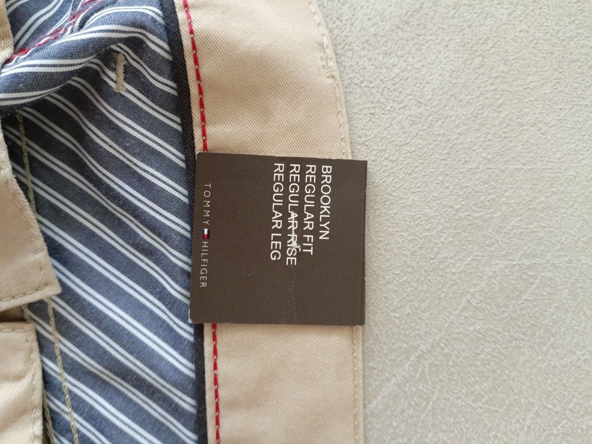 NOWE z metką! Oryginalne spodnie Chinos Tommy Hilfiger - beżowe (W30 L