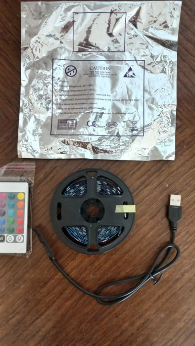 LED  лента, самоклеющаяся, разноцветная, USB разъем.